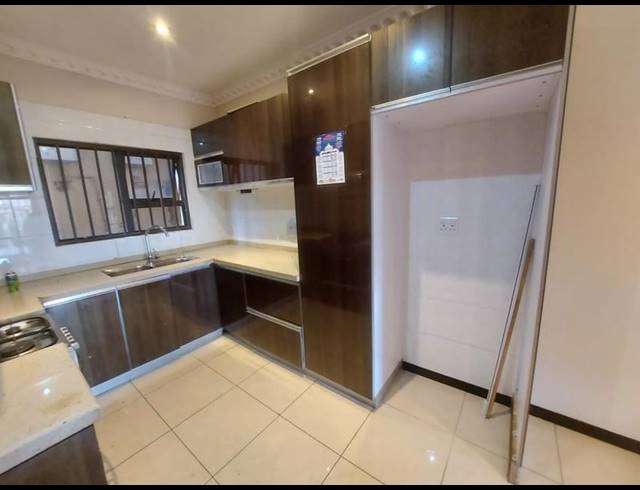 3 BEDROOM PROPERTY TO RENT IN LAUDIUM